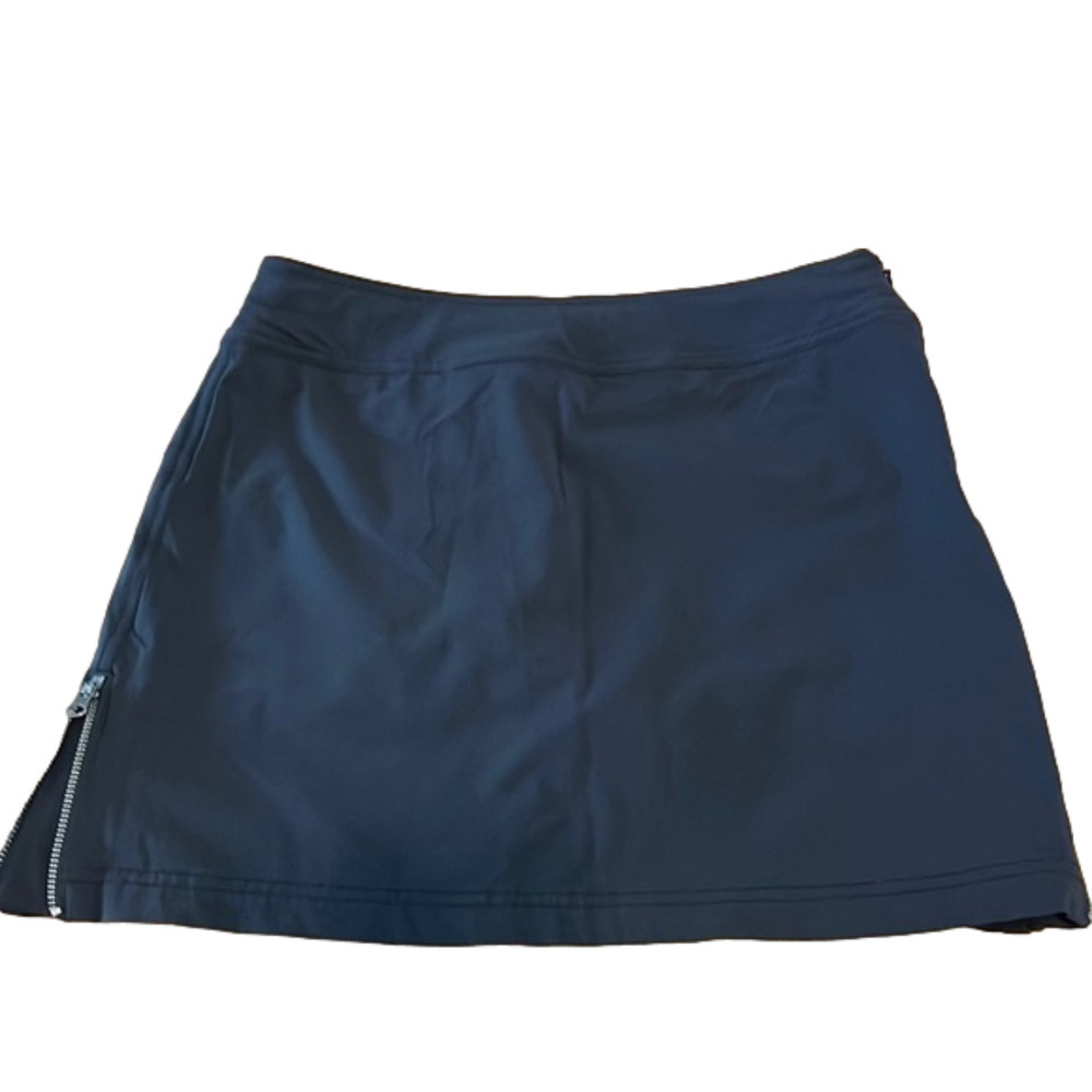 athleta black skort, zipper on sides of hemline, 2 zip back pockets, size 4